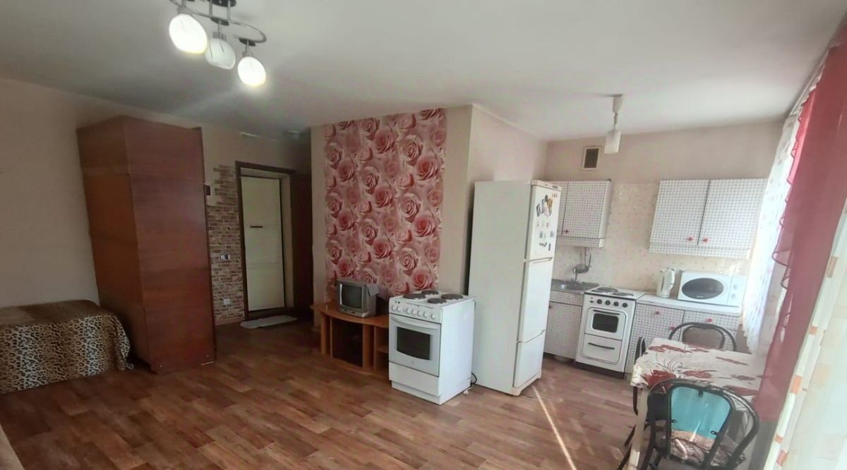 квартира г Новокузнецк р-н Центральный пр-кт Пионерский 43 фото 2