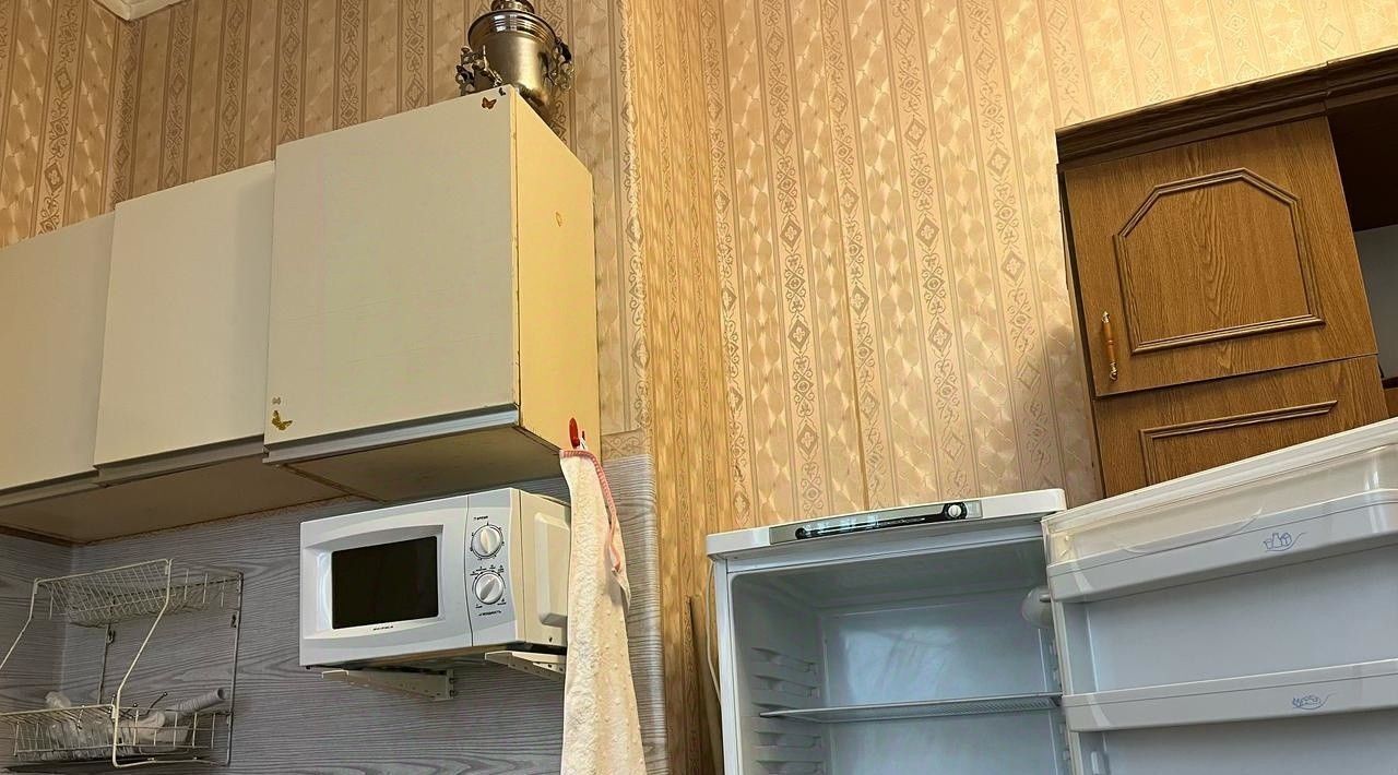 комната г Саратов р-н Октябрьский ул 2-я Садовая 106бк/7 фото 3