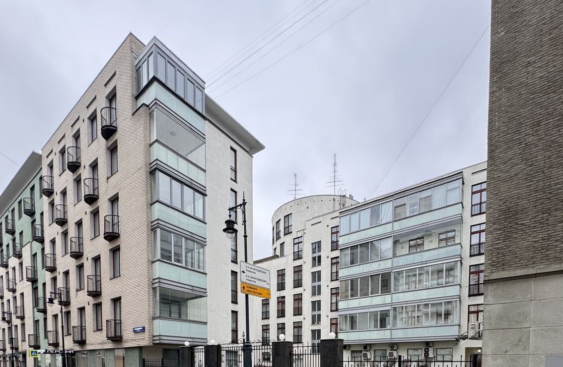 гараж г Москва метро Парк культуры ул Остоженка 27к/2 фото 1