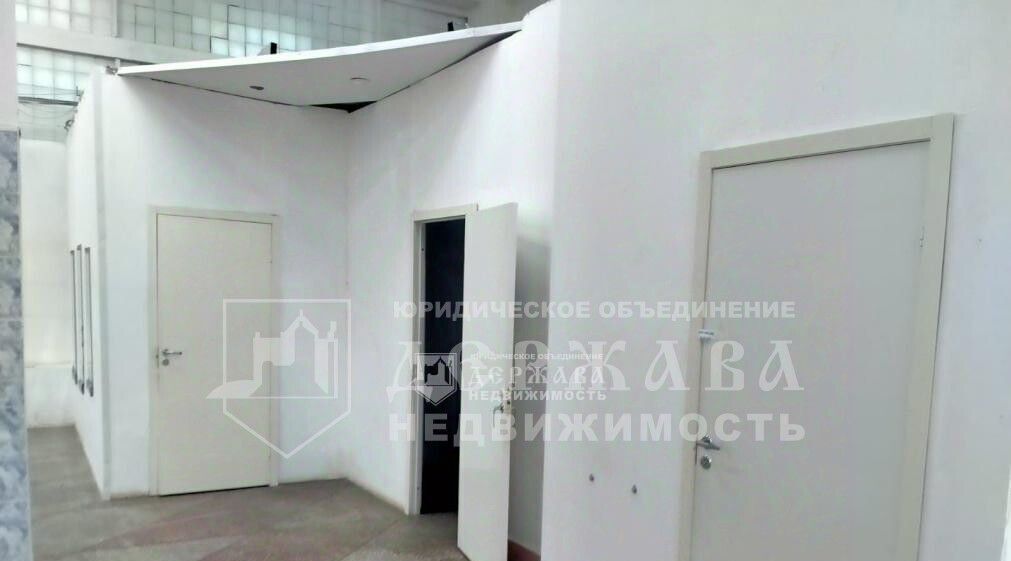 торговое помещение г Кемерово р-н Центральный ул Коломейцева 10 фото 4