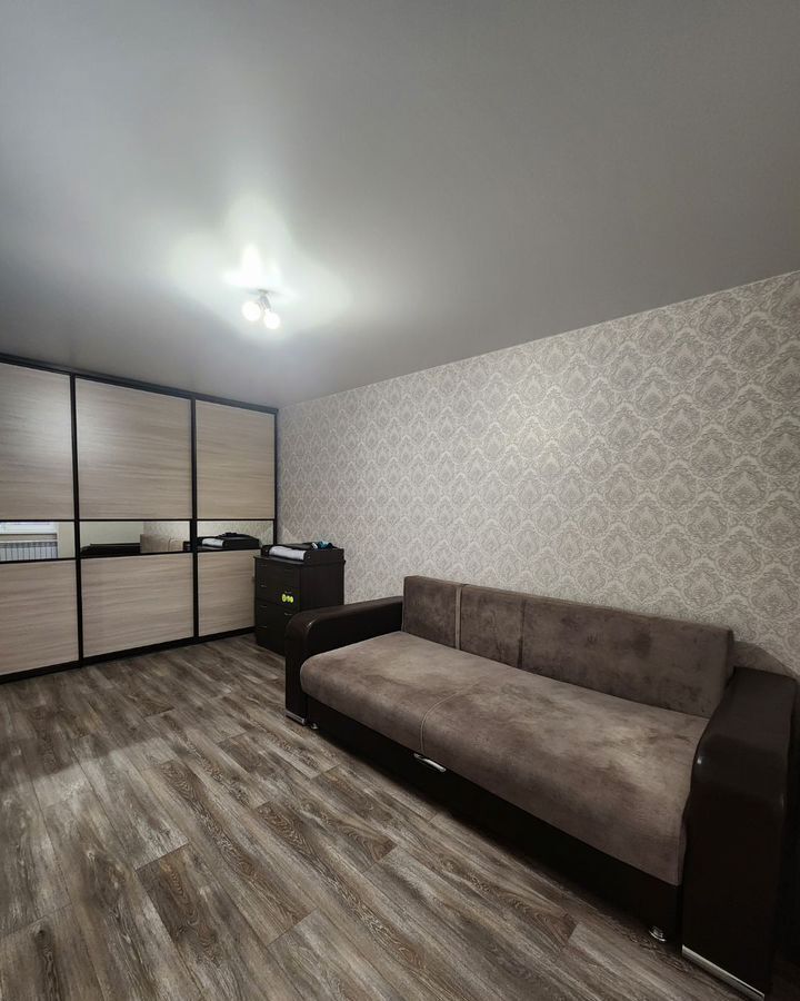 квартира г Саратов р-н Ленинский Солнечный ул им Тархова С.Ф. 29б фото 3