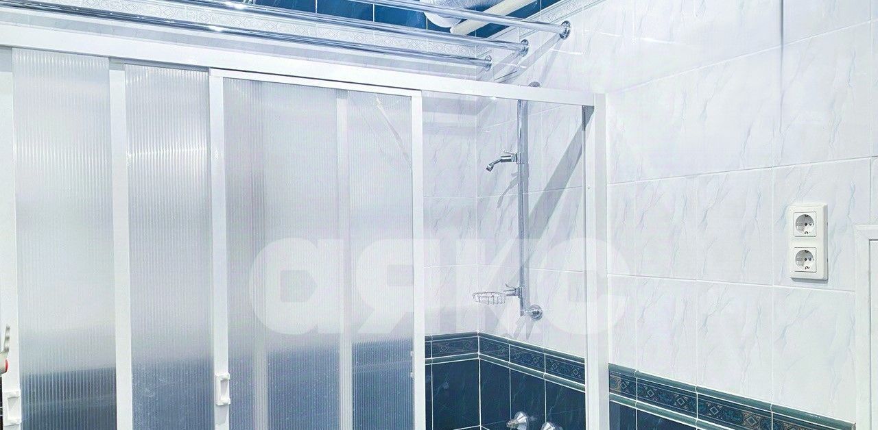 квартира г Волгоград р-н Кировский ул им. Зины Маресевой 5а фото 12