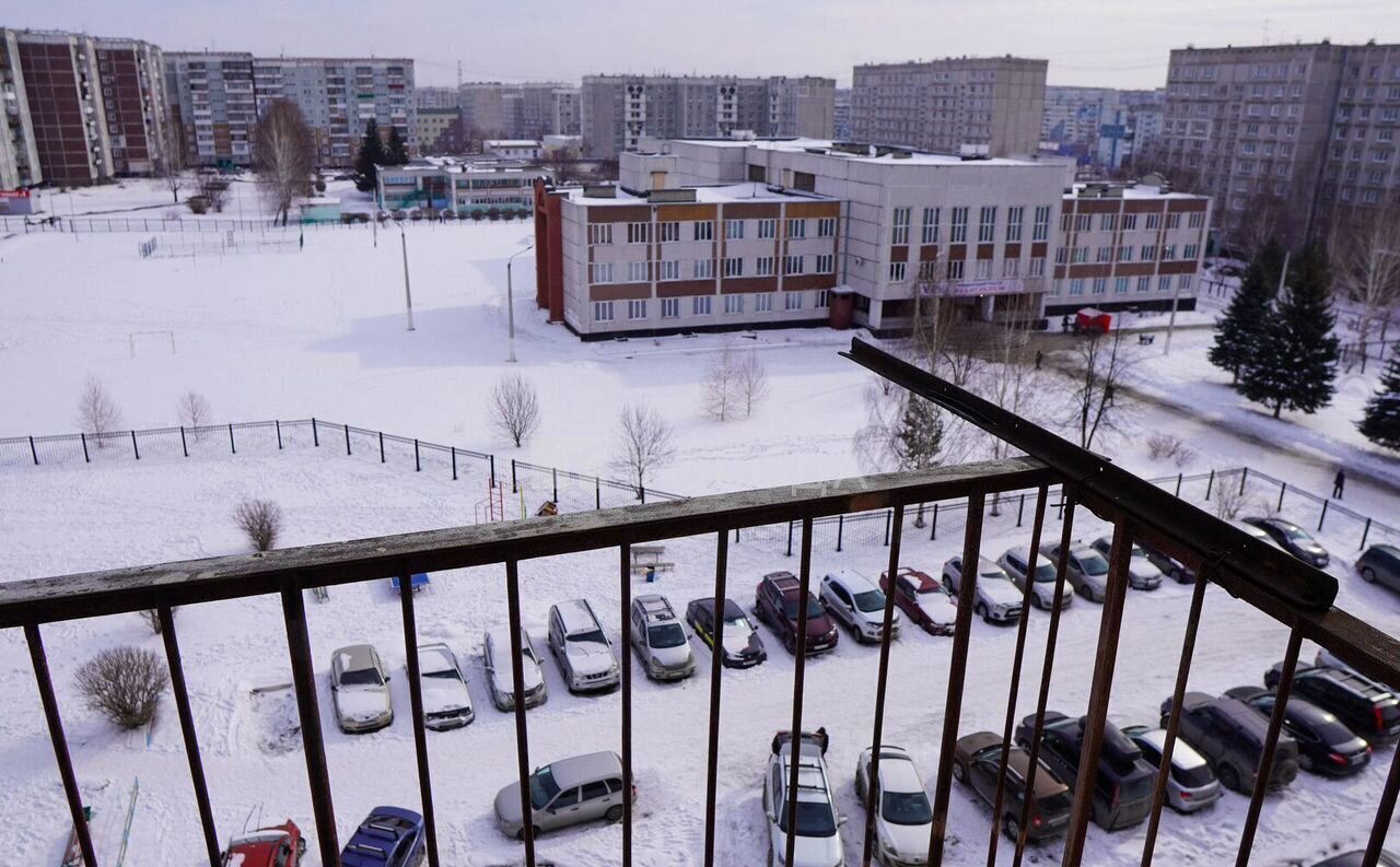 квартира г Новокузнецк р-н Новоильинский ул 11 Гвардейской Армии 8 Кемеровская обл. — Кузбасс фото 18