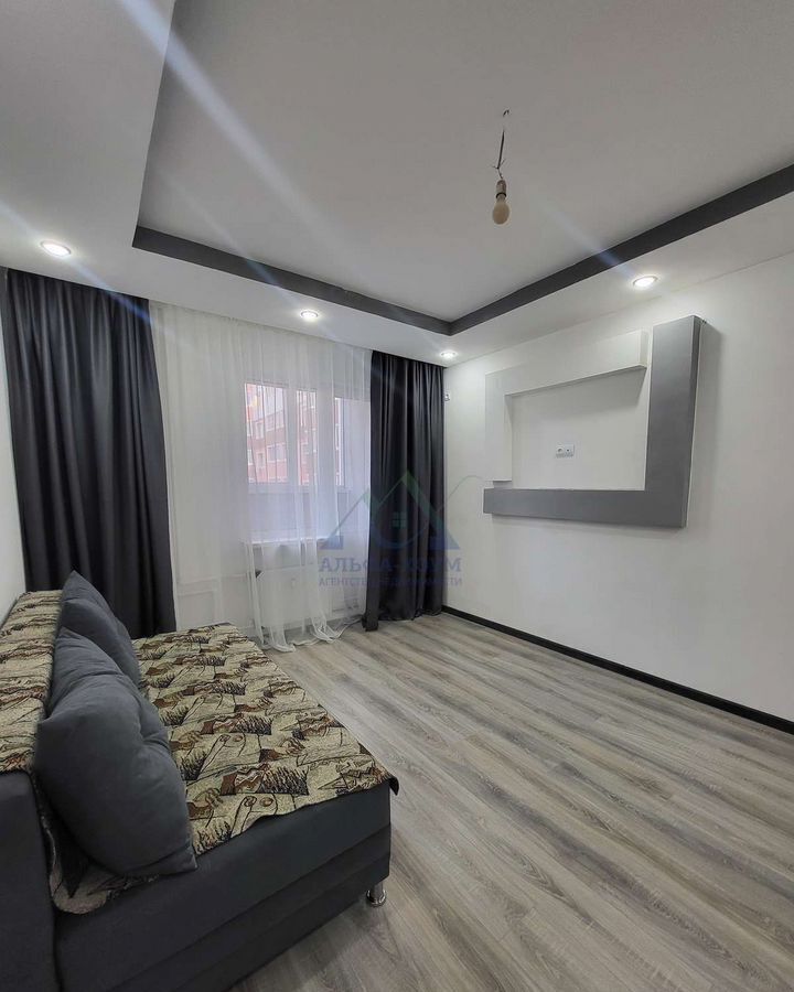 квартира г Оренбург р-н Дзержинский ул. Фронтовиков, 8/3 фото 6