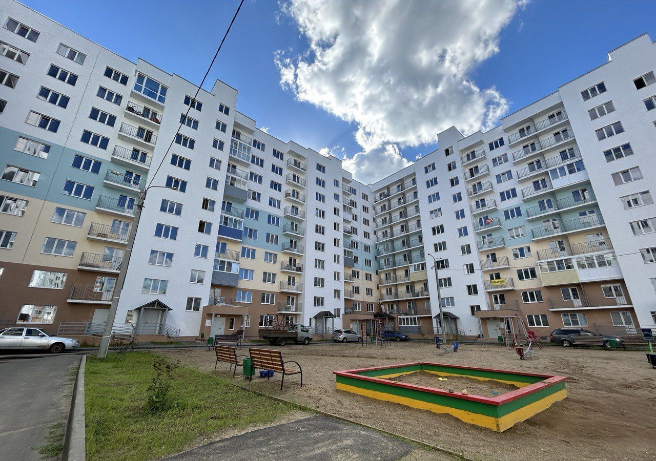 квартира г Ярославль р-н Дзержинский ул Брагинская 18к/4 фото 1