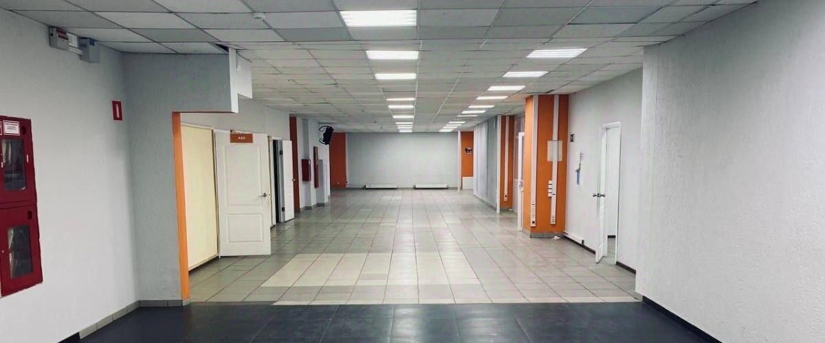 офис г Саратов р-н Фрунзенский ул им Слонова И.А. 1 фото 1