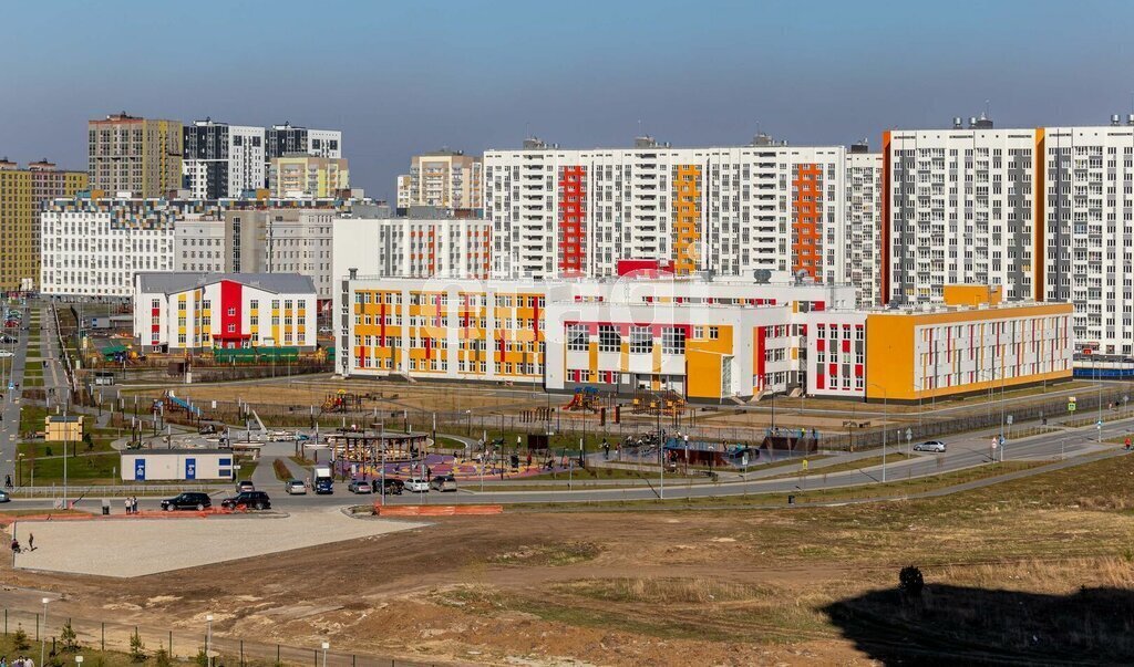 квартира г Тюмень ул Фармана Салманова 12 фото 29