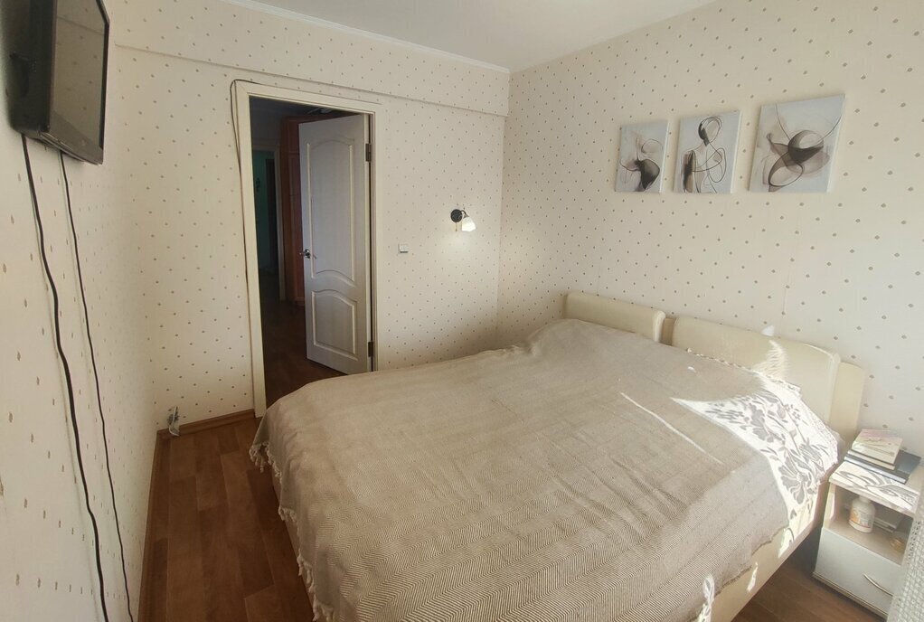 квартира г Великий Новгород ул Октябрьская 4к/2 фото 1