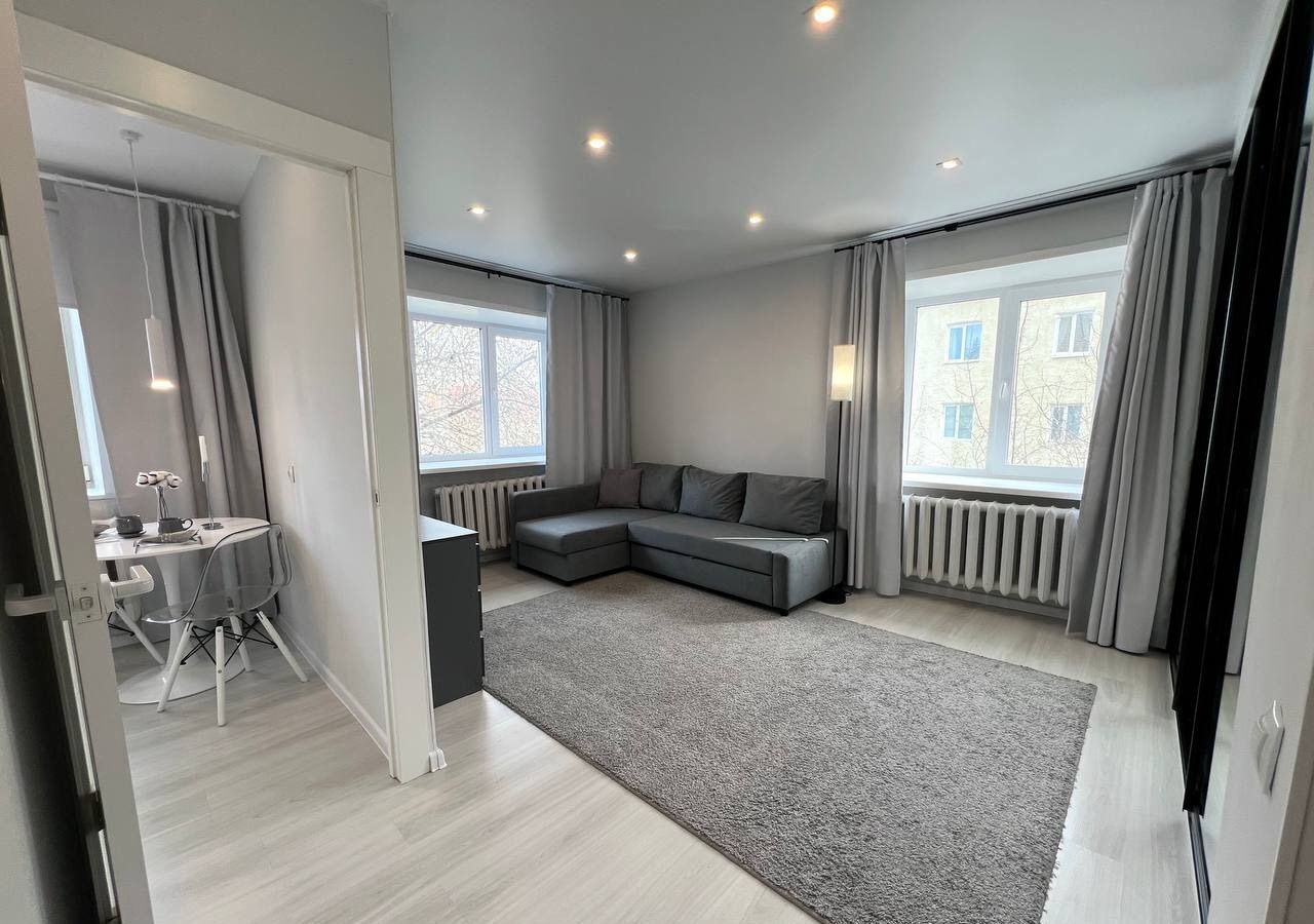 квартира г Екатеринбург р-н Кировский пер Курьинский 3 фото 1