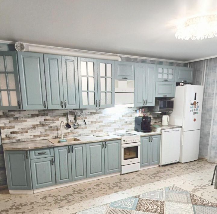 квартира г Омск р-н Кировский Солнечный ул Комкова 8/1 фото 2