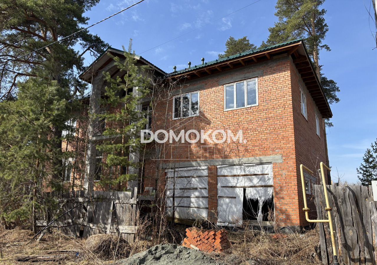 дом г Екатеринбург р-н Октябрьский пер Кадровый 3а Исток фото 4