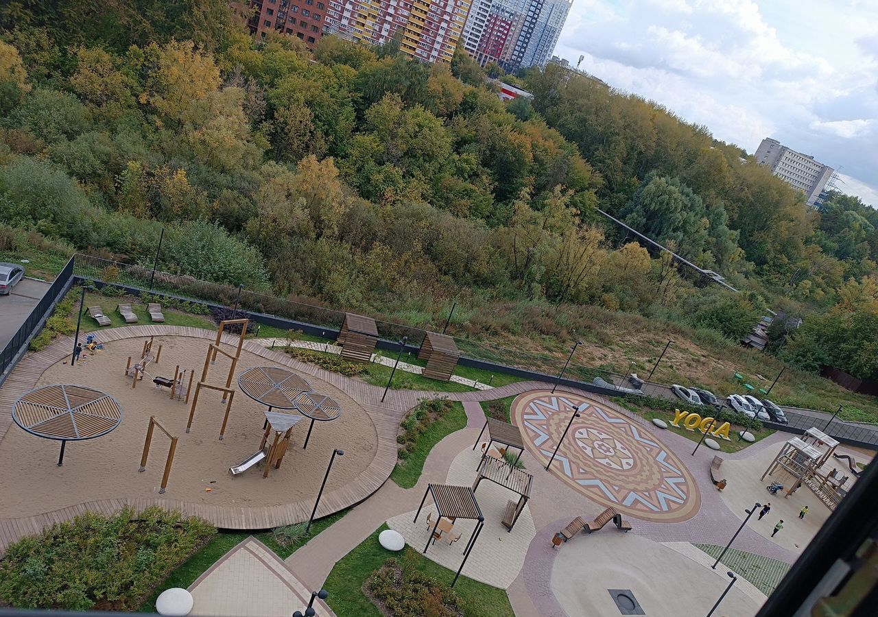 квартира г Ижевск р-н Индустриальный ул Районная 1с/1 57к фото 1