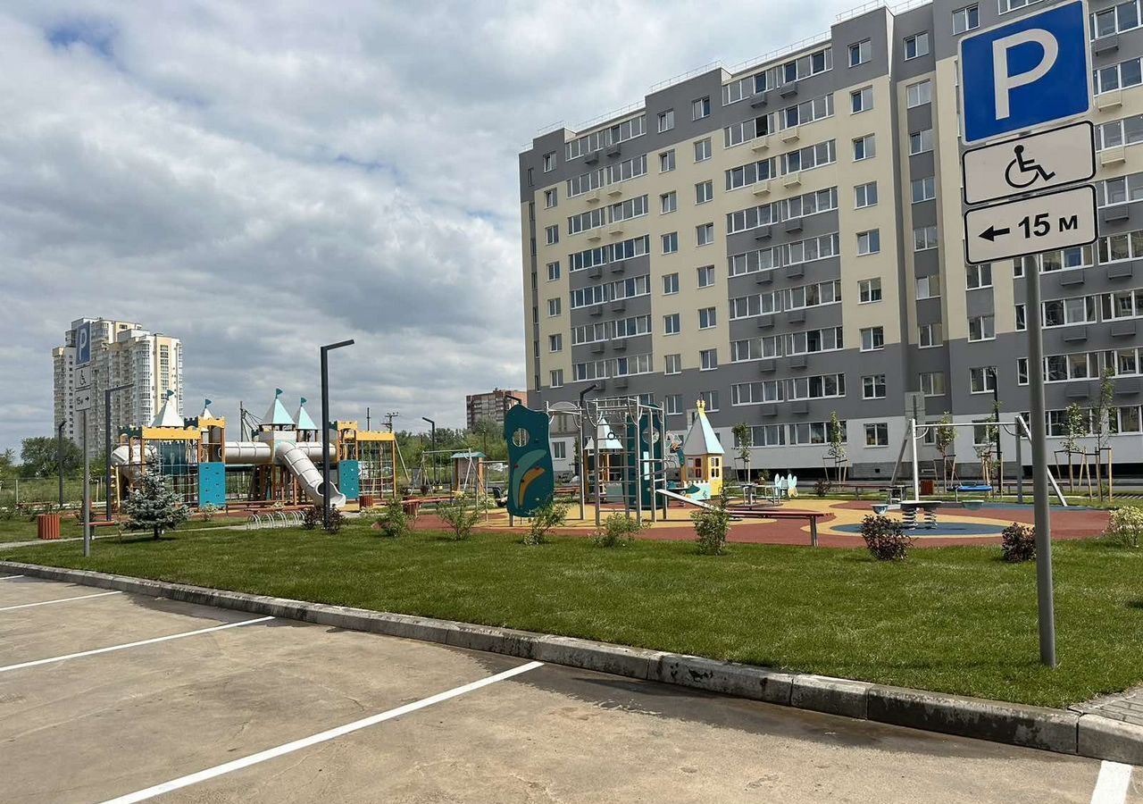 квартира г Тольятти р-н Автозаводский б-р Приморский пр-кт Московский поз. 2, ул. Строителей фото 1
