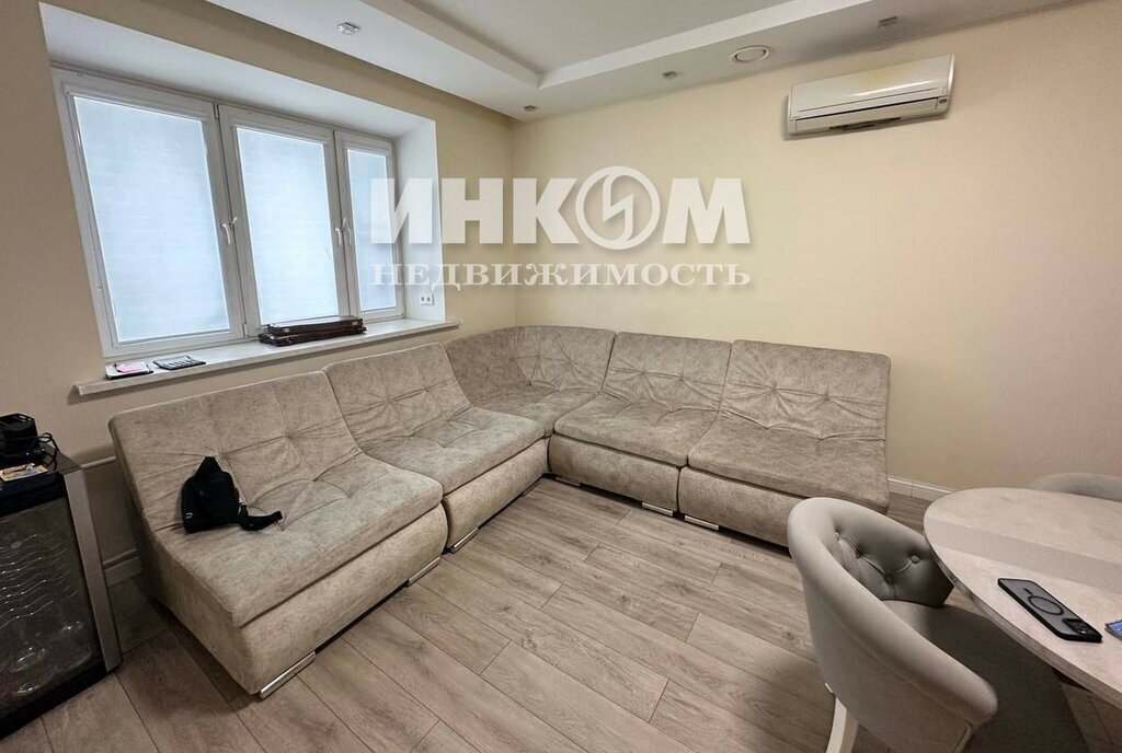 квартира г Москва метро Пролетарская ул 1-я Дубровская 5 фото 3