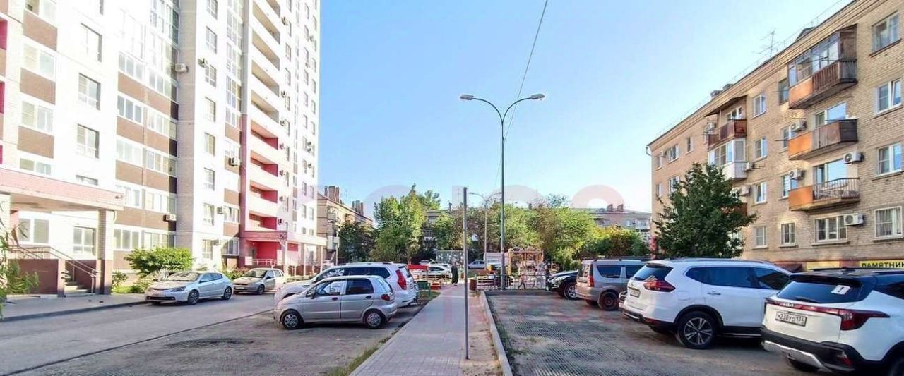 квартира г Волгоград р-н Тракторозаводский ул им. Демьяна Бедного 2а фото 14