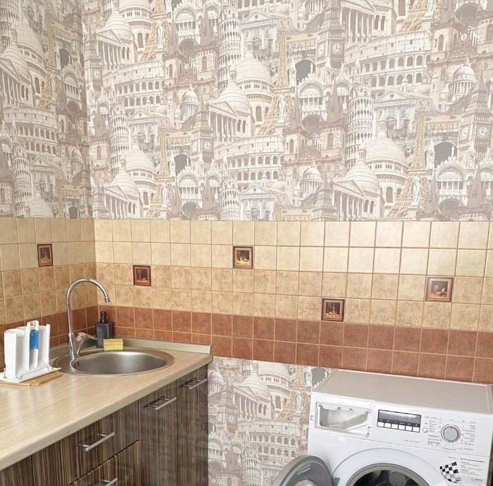 квартира г Саратов р-н Волжский ул им Исаева Н.В. 21 фото 3