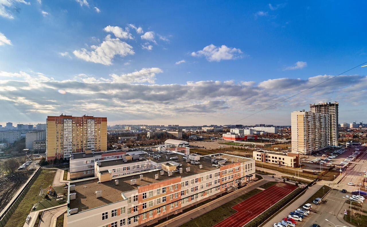 квартира г Краснодар р-н Прикубанский ул им. Карякина 18 фото 2