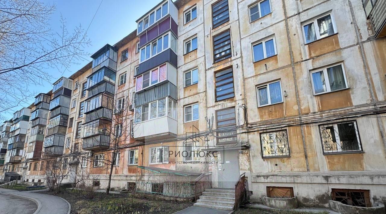 квартира г Челябинск р-н Калининский ул Братьев Кашириных 131а фото 12