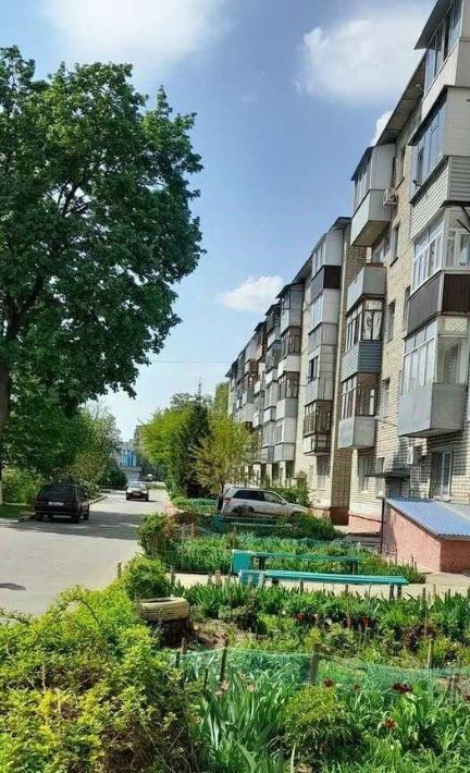 квартира г Старый Оскол микрорайон Приборостроитель 10 фото 1