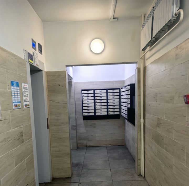 квартира г Красноярск р-н Свердловский ул Карамзина 22 фото 2