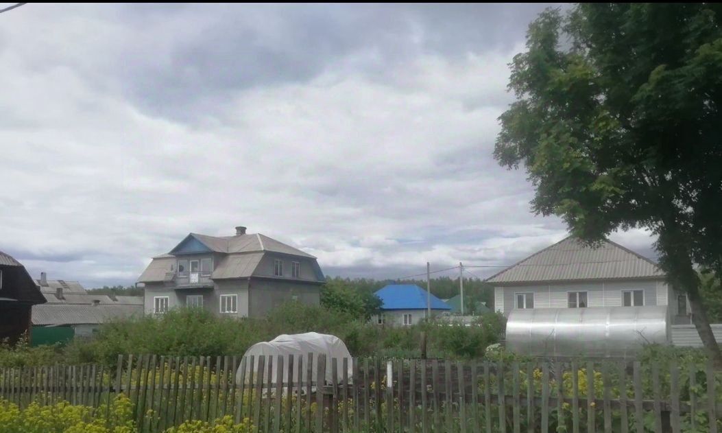 дом г Киселевск микрорайон Весёлый ул Красная 1 фото 2