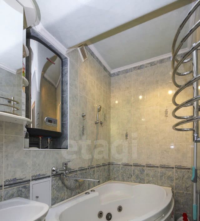 квартира г Омск р-н Кировский ул Перелета 20 фото 16