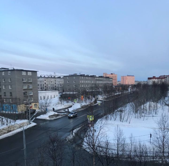 квартира г Кировск ул Мира 10 фото 4