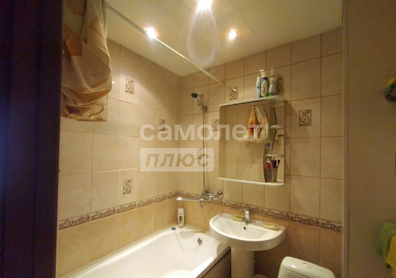 комната г Омск п Чкаловский пр-кт Космический 97ак/2 р-н Октябрьский фото 5