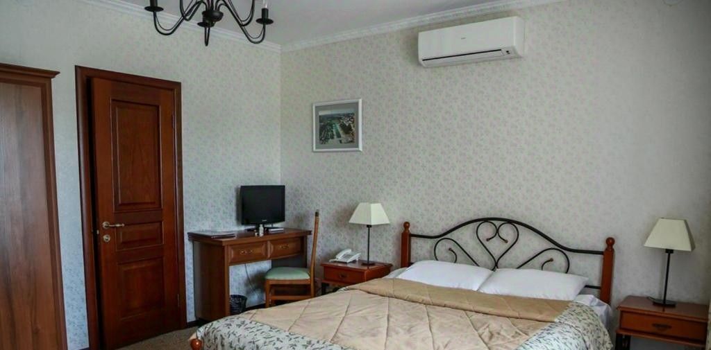 комната г Екатеринбург Уралмаш ул Кузнецова 21 фото 1