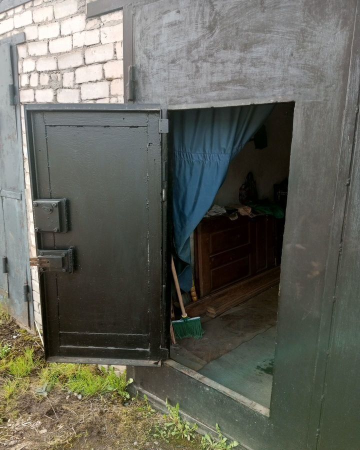 гараж г Великий Новгород 232-й квартал Завокзальный фото 2