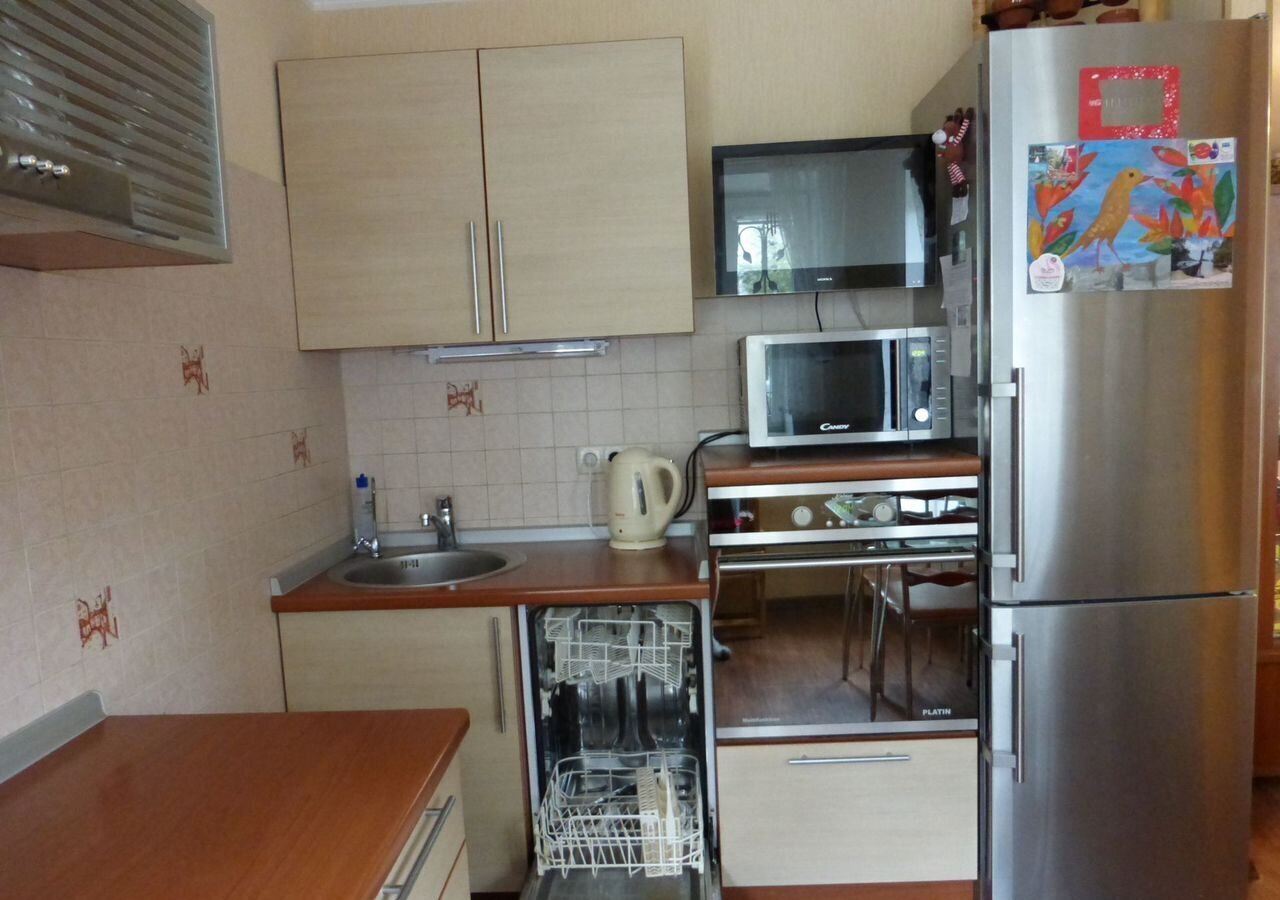 квартира г Тольятти р-н Автозаводский ул 70 лет Октября 43 фото 6