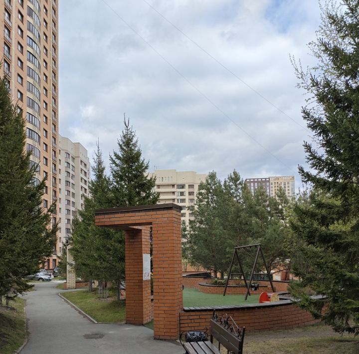 квартира г Новосибирск Маршала Покрышкина ул Державина 49 фото 3