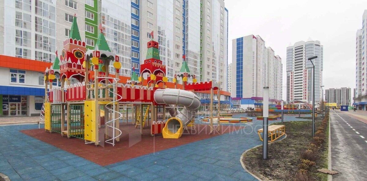 квартира г Тюмень р-н Восточный ул Федюнинского 60к/2 фото 19