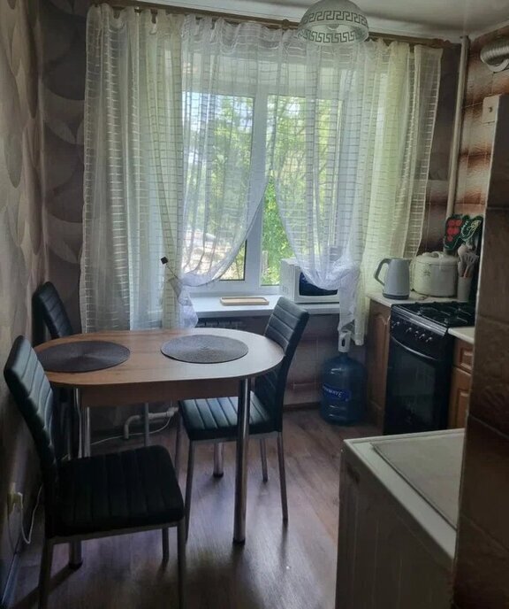 квартира г Каменск-Шахтинский пер Башкевича 72 фото 3