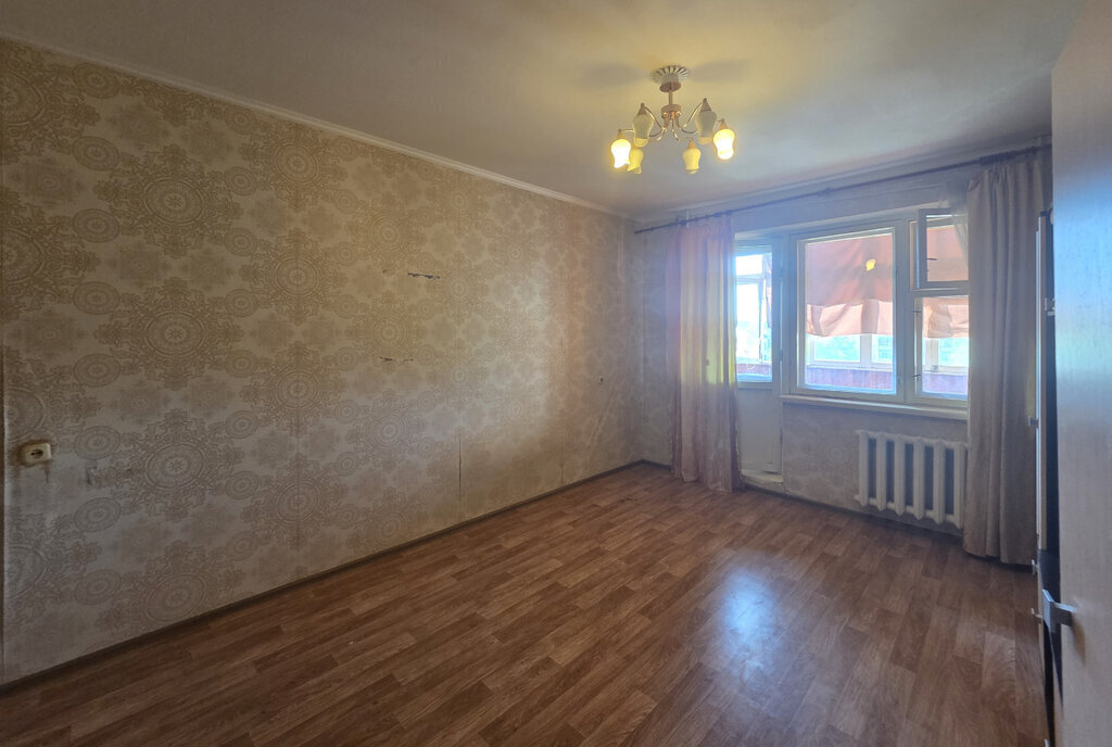 квартира г Оренбург Ялтинская улица, 51/1 фото 3