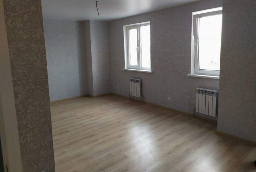 квартира г Старый Оскол Центральный микрорайон 1/1 фото 2