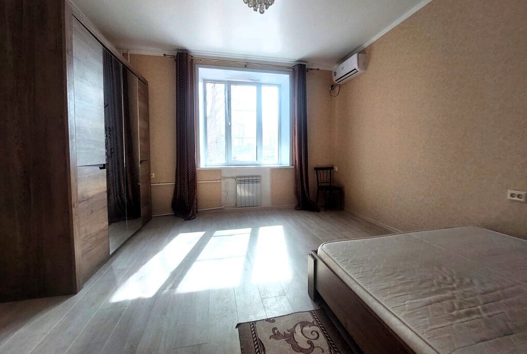 квартира г Астрахань ул Космонавта Комарова 61 фото 2