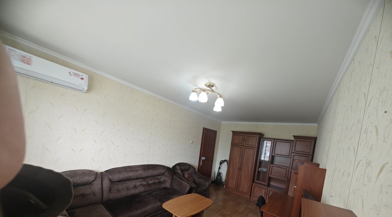 квартира г Тольятти р-н Автозаводский 16 квартал ул Тополиная 50 фото 3