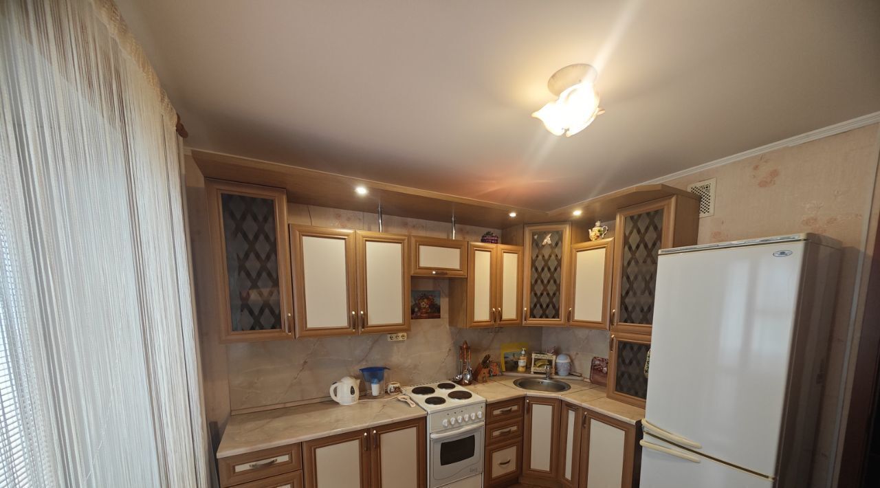 квартира г Тольятти р-н Автозаводский 16 квартал ул Тополиная 50 фото 5