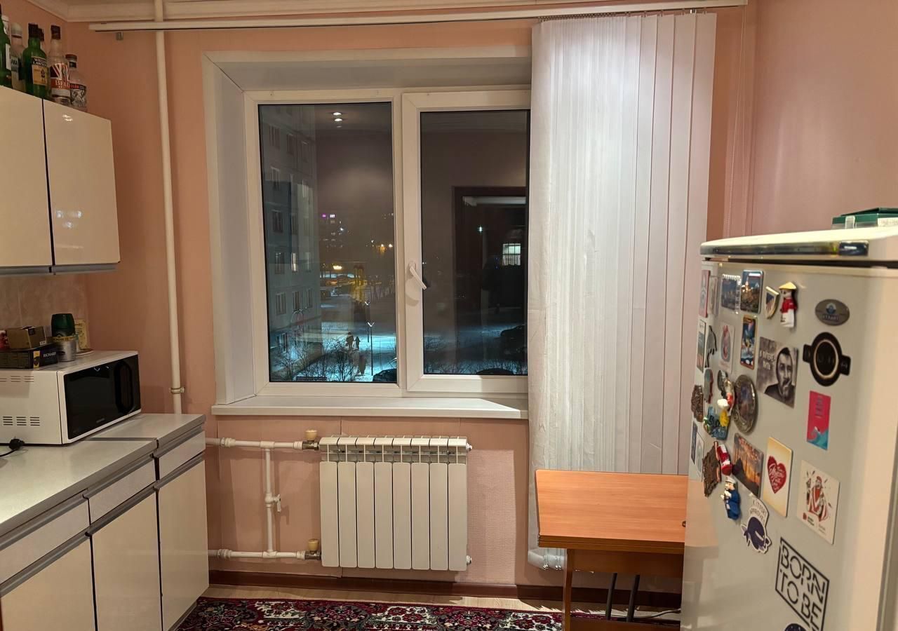 квартира г Старый Оскол мкр-н Макаренко, 14к 1 фото 2