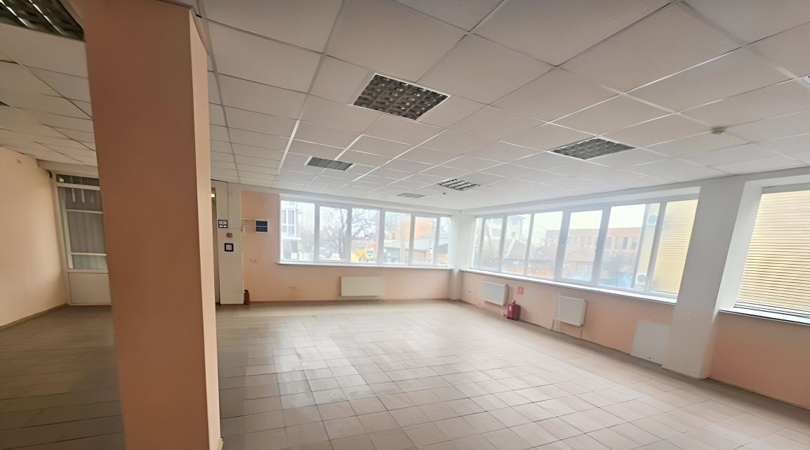 торговое помещение г Краснодар р-н Прикубанский ул 1-го Мая 298 фото 3
