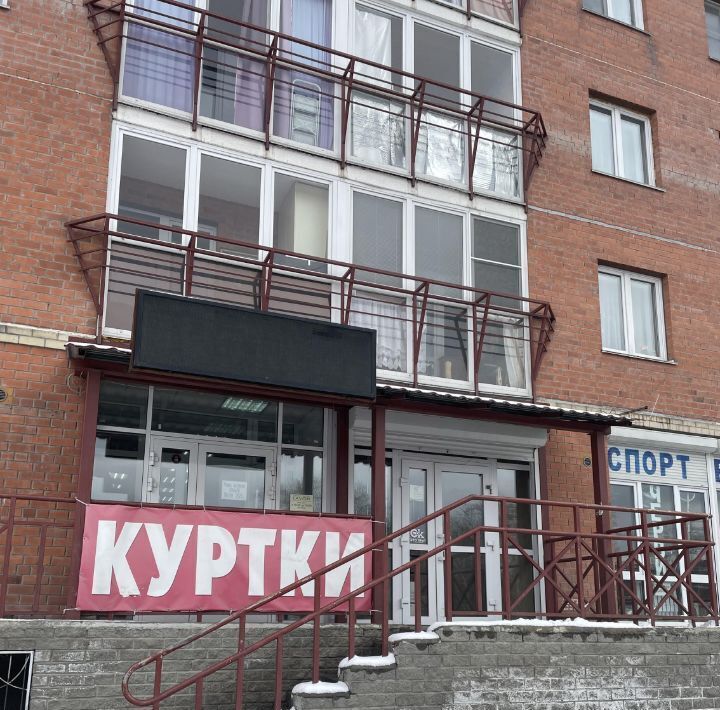 торговое помещение г Омск р-н Октябрьский пр-кт Космический 18г Октябрьский АО фото 1