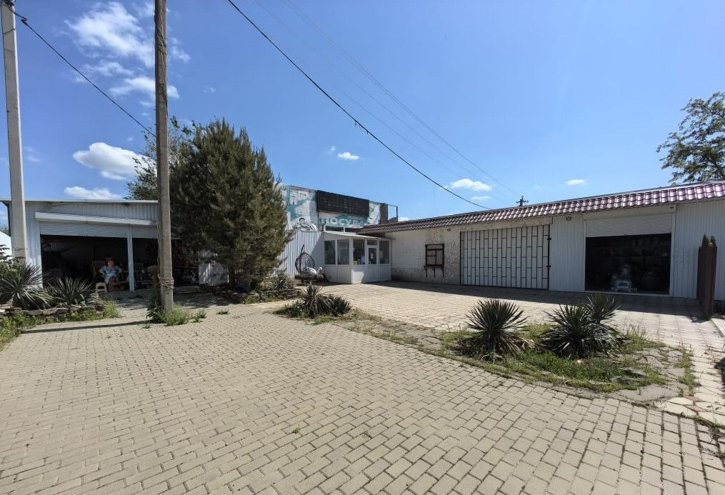торговое помещение р-н Сальский г Сальск ул Новостройка 6а/8 Сальское городское поселение фото 1
