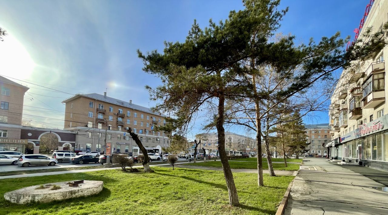 квартира г Омск р-н Центральный пр-кт Карла Маркса 31 фото 2
