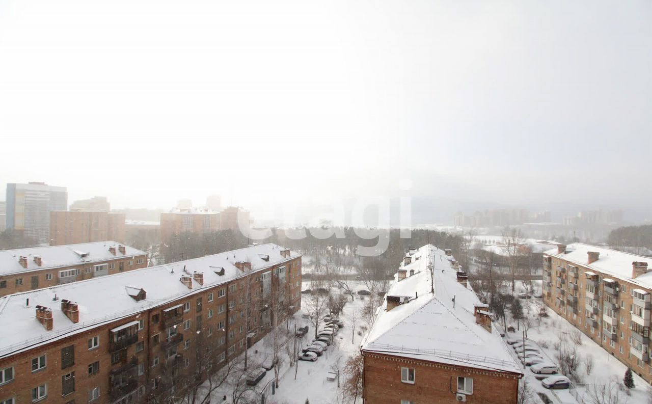 квартира г Красноярск р-н Октябрьский ул Академика Киренского 5а фото 32