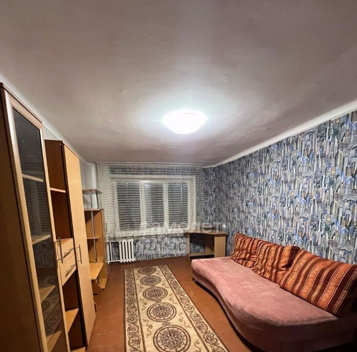квартира г Барнаул р-н Индустриальный ул Сухэ-Батора 18 фото 1