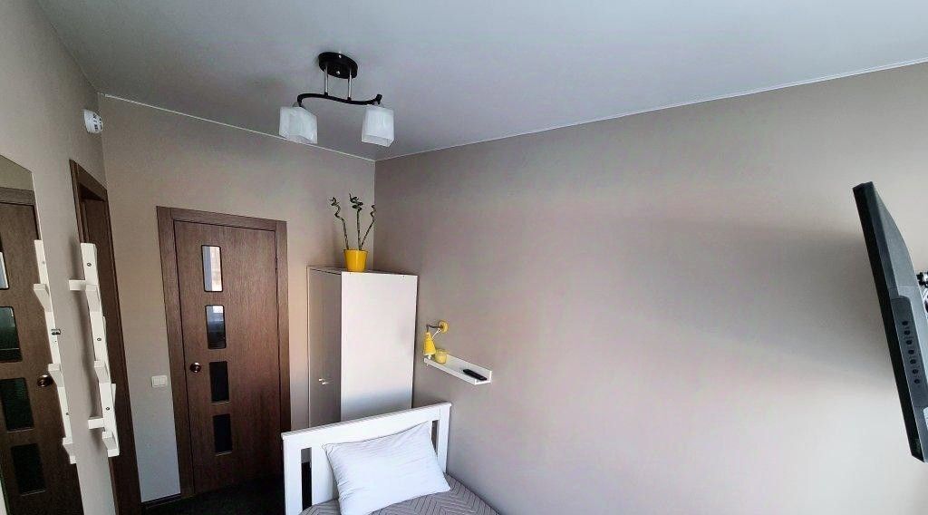 комната г Тольятти р-н Автозаводский 18 квартал ул Офицерская 35 фото 2