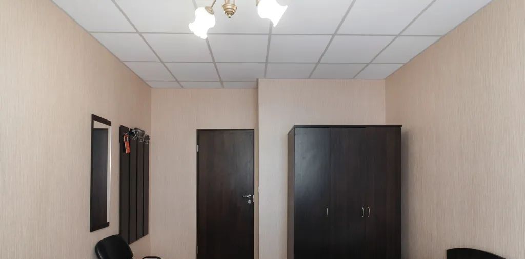 комната г Ханты-Мансийск ул Энтузиастов 14 фото 1