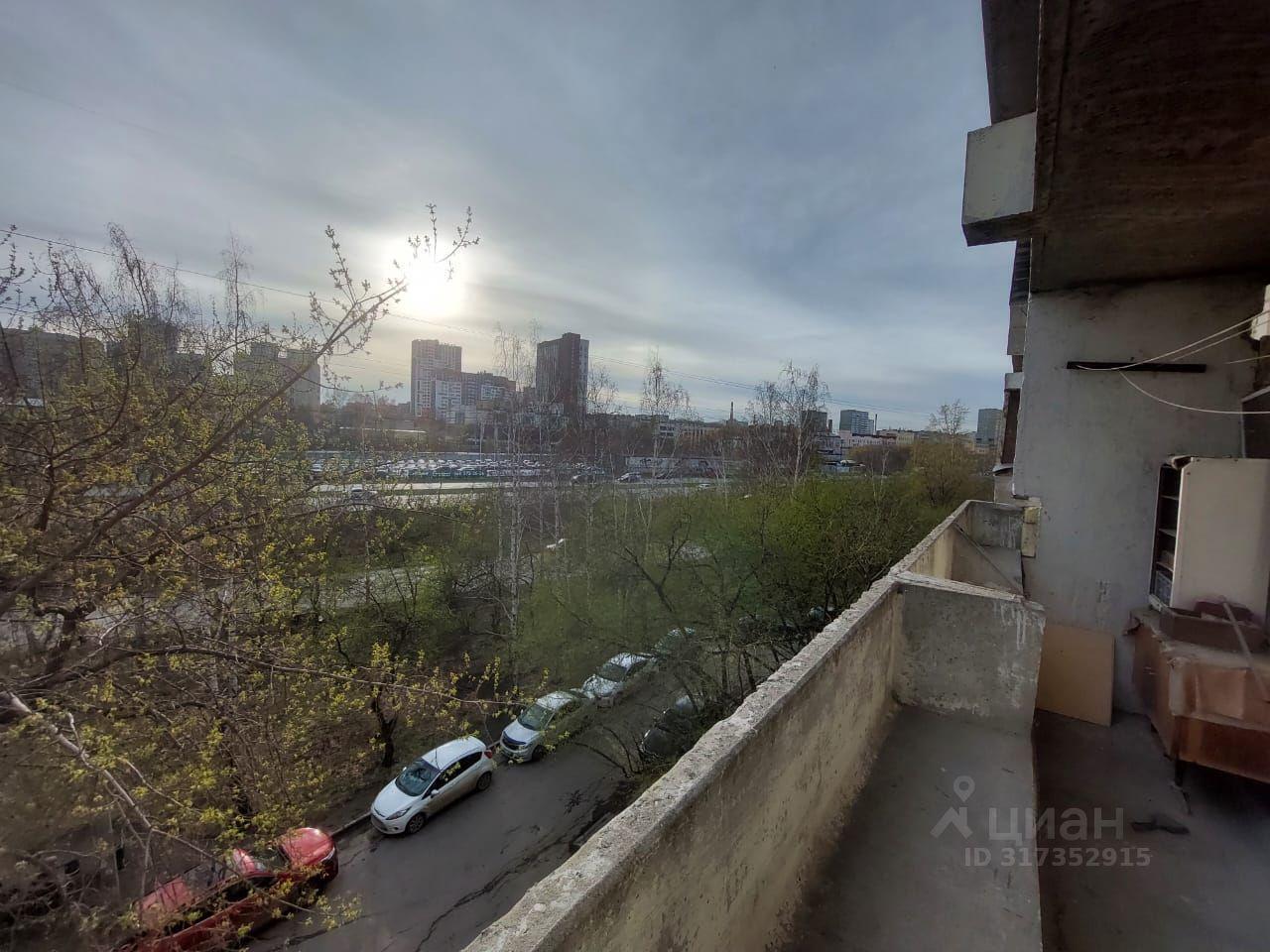квартира г Екатеринбург р-н Кировский улица Новгородцевой, 7 фото 4