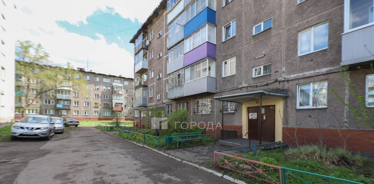 квартира г Новокузнецк р-н Заводской ул Клименко 52 фото 2